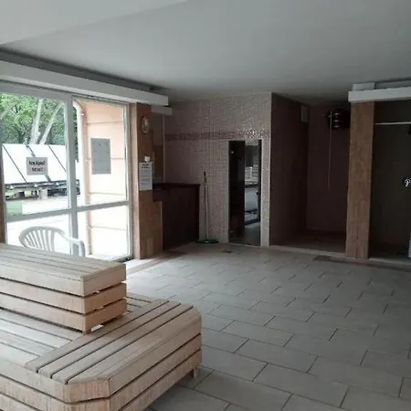 ホームステイ Luxory &