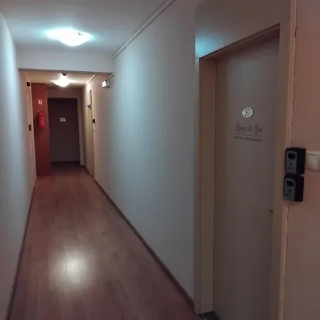 Luxory & ホームステイ